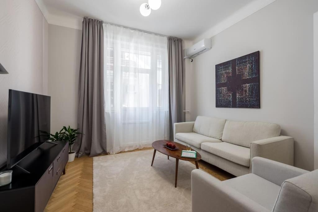 Exquisite Art Deco 2Br Apartment Prime Location Bucarest Esterno foto