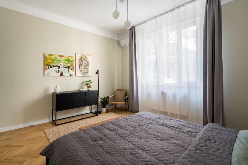 Exquisite Art Deco 2Br Apartment Prime Location Bucarest Esterno foto