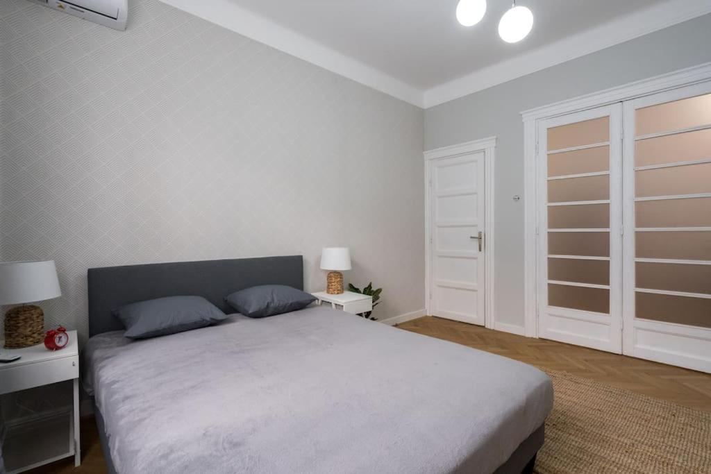 Exquisite Art Deco 2Br Apartment Prime Location Bucarest Esterno foto